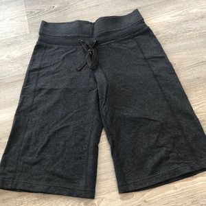 Lululemon clam digger crops